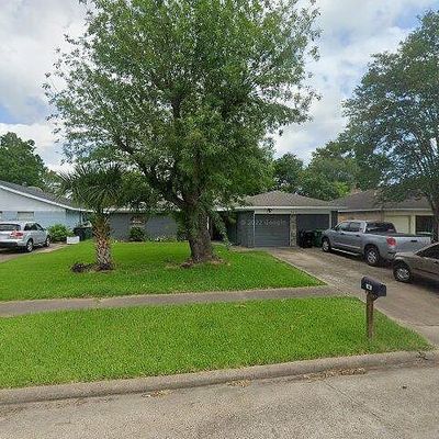 843 Silverpines Rd, Houston, TX 77062