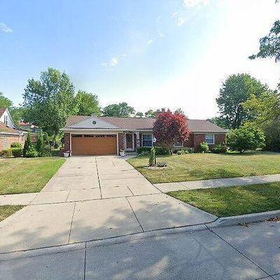 858 N Renaud Rd, Grosse Pointe Woods, MI 48236