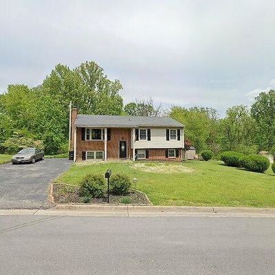 866 Dillon Dr, Vinton, VA 24179