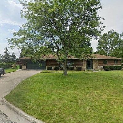 875 Circle Dr, Mayville, WI 53050