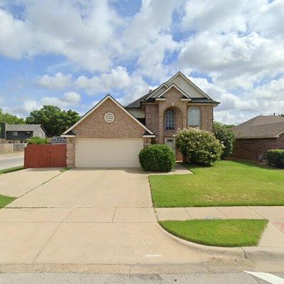 8901 Elbe Trl, Fort Worth, TX 76118