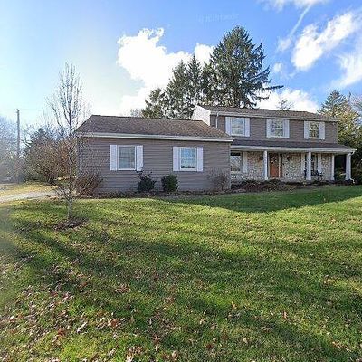 904 Country Club Dr, Greensburg, PA 15601