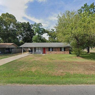 906 Parkway Dr, Natchitoches, LA 71457