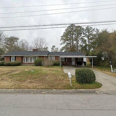 909 Clyde Dr, Jacksonville, NC 28540