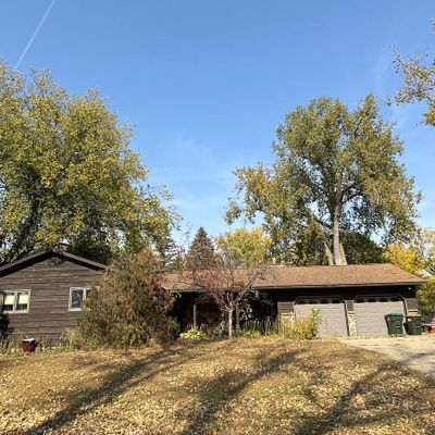 911 1 St St Se, Melrose, MN 56352