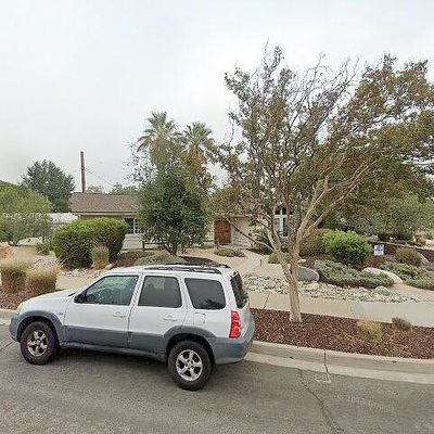 918 Ottawa Dr, Claremont, CA 91711