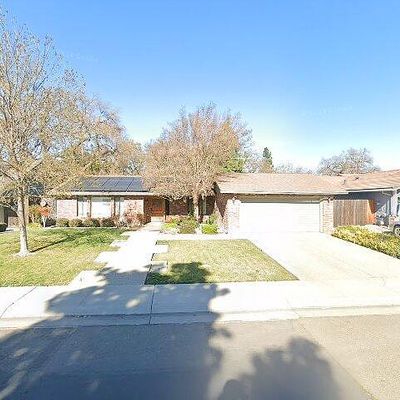 923 Bear Creek Way, Stockton, CA 95209