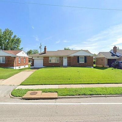 9254 Halls Ferry Rd, Saint Louis, MO 63136