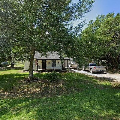 800 Trinity St, Anahuac, TX 77514