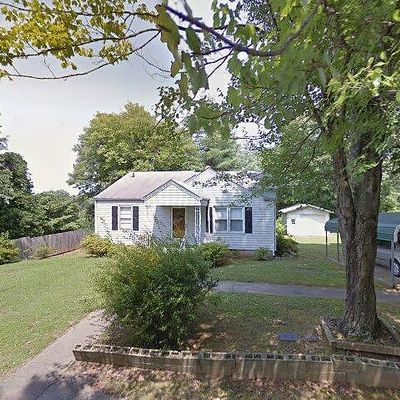 803 Poplar St, Reidsville, NC 27320