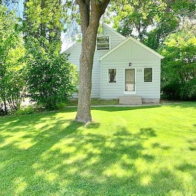 805 N Renville St, Winthrop, MN 55396