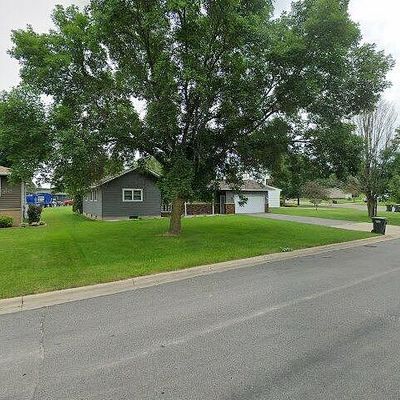 811 Washburne Ave, Paynesville, MN 56362