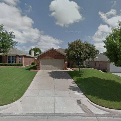 8141 Whitney Ln, Fort Worth, TX 76120