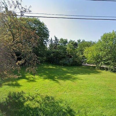 N69 W13127 Harding Dr, Menomonee Falls, WI 53051