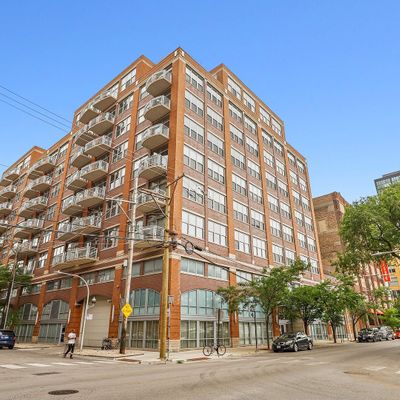 933 W Van Buren St #402, Chicago, IL 60607