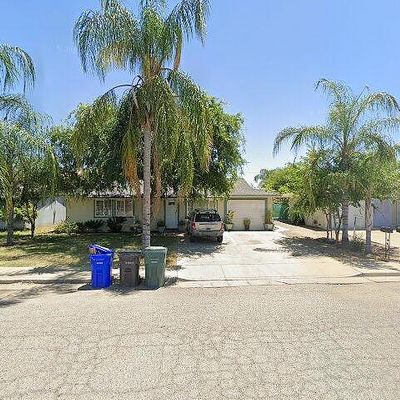 956 Sycamore Ave, Lindsay, CA 93247