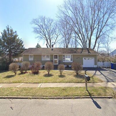 975 Raleigh Dr, Toms River, NJ 08753