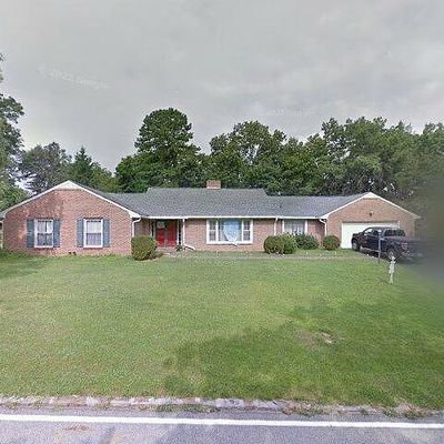 980 Sylvan Dr, Pulaski, VA 24301