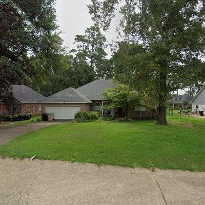 107 Spy Glass Hill Dr, Benton, LA 71006