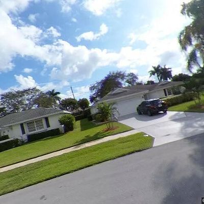 10814 Greentrail Dr S, Boynton Beach, FL 33436