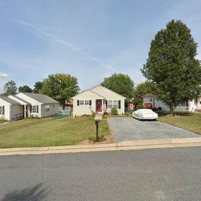 1005 D St, Waynesboro, VA 22980