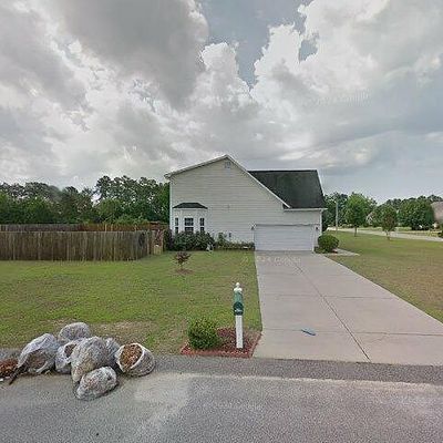 102 Neeley Ln, Raeford, NC 28376