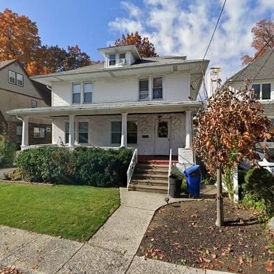 1031 Kingsland Ln, Fort Lee, NJ 07024