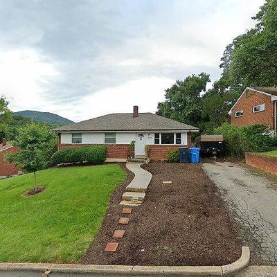 1033 Estates Rd Se, Roanoke, VA 24014