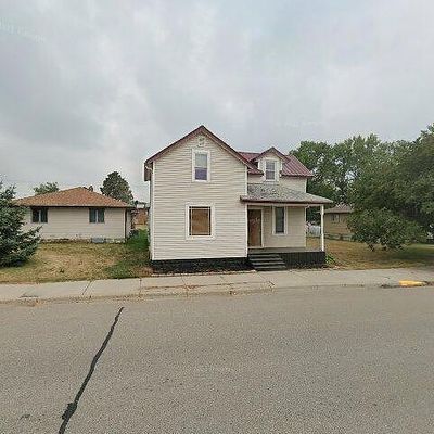 105 1 St St Nw, Ulen, MN 56585