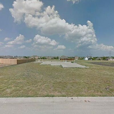 105 Mac West Dr, Fate, TX 75189