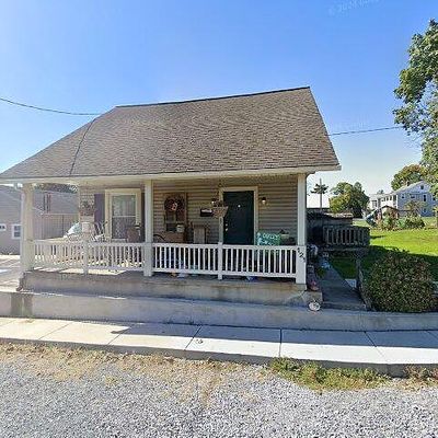 121 Orange St, Mount Joy, PA 17552