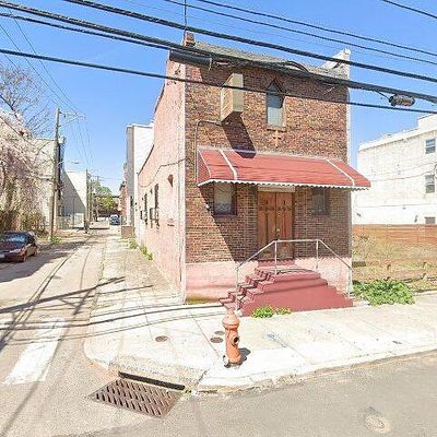 1218 N 16 Th St, Philadelphia, PA 19121