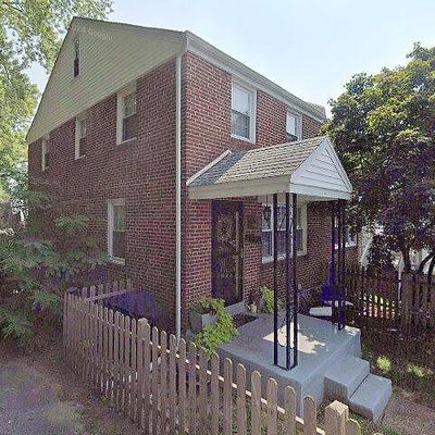 1235 Cobbs St, Drexel Hill, PA 19026