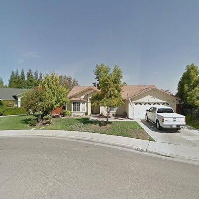 14326 W G St, Kerman, CA 93630