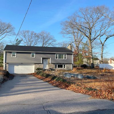 15 Oak Ave, Attleboro, MA 02703