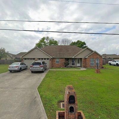 150 Tyler Dr, Orange, TX 77630