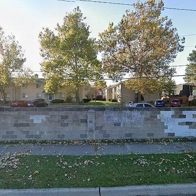 13333 W 9 Mile Rd #105, Oak Park, MI 48237