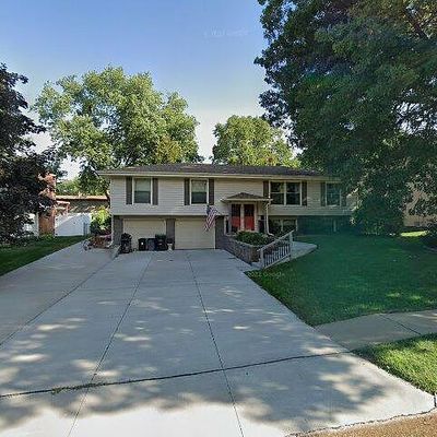 13568 Cedar St, Omaha, NE 68144