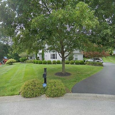 1388 Old Barn Cir, Downingtown, PA 19335