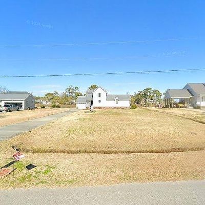 166 Wallace Rd, Beaufort, NC 28516