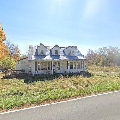 16727 Highlands Pkwy, Whitetop, VA 24292