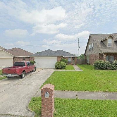 171 Horn Ct, Baytown, TX 77523