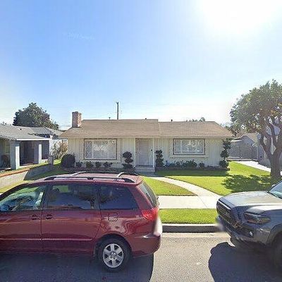 172 E 67 Th Way, Long Beach, CA 90805