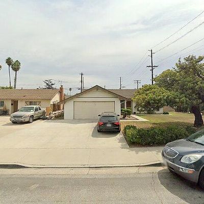 17472 Zeider Ln, Huntington Beach, CA 92647