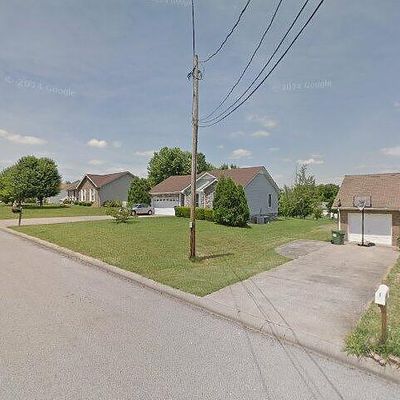 1749 Crestview Dr, Clarksville, TN 37042