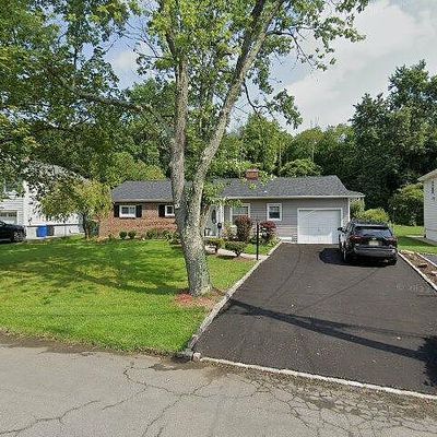 16 Hawthorne Dr, Livingston, NJ 07039