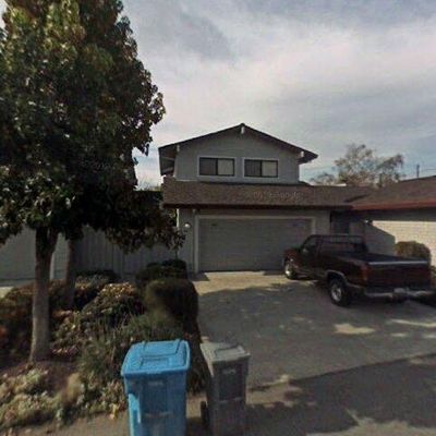 160 Donnas Ln, Hollister, CA 95023