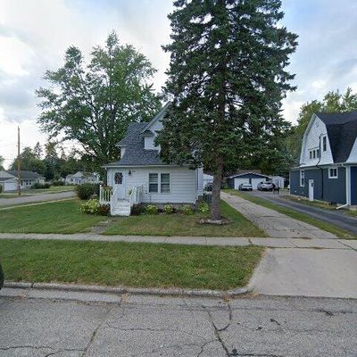 201 N 5 Th Ave, Walworth, WI 53184