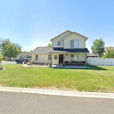 2016 S 54 Th Ave, Yakima, WA 98903