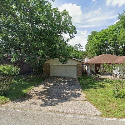 204 Thunderbird Dr, Conroe, TX 77304